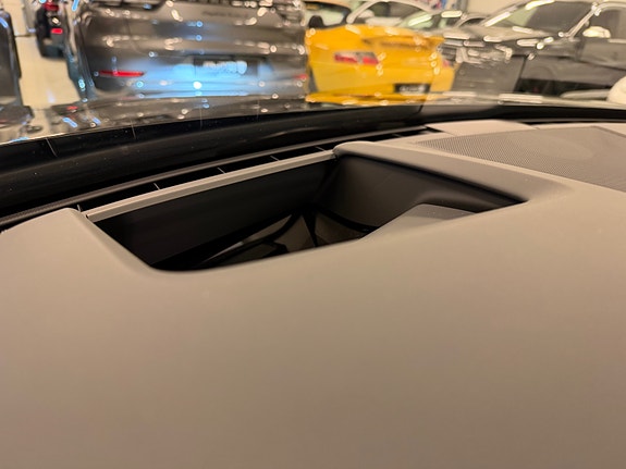 Audi e-tron GT 26 of 30