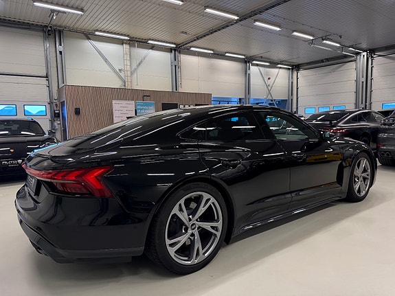 Audi e-tron GT 7 of 30