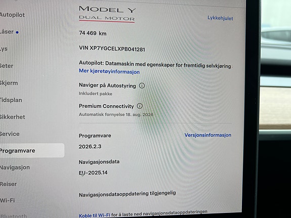 Tesla Model Y 16 of 22