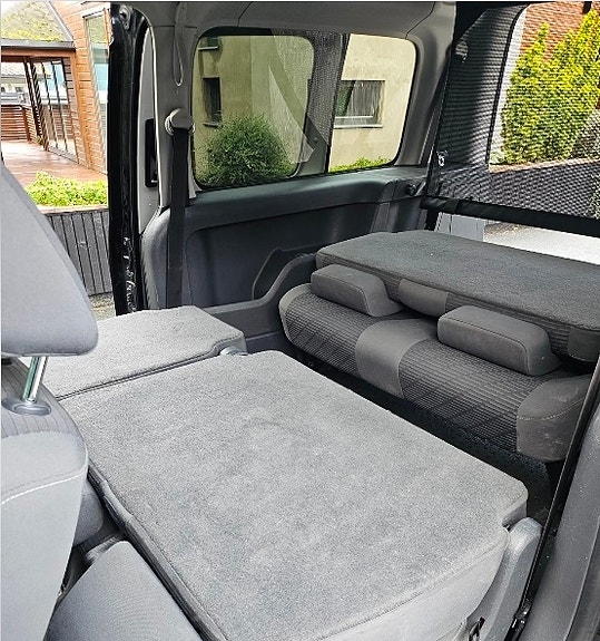Volkswagen Caddy Maxi 10 of 19