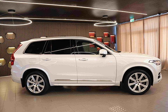 Volvo XC90 9 of 30