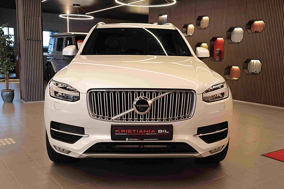 Volvo XC90 4 of 30