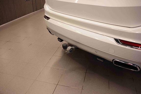 Volvo XC90 8 of 30