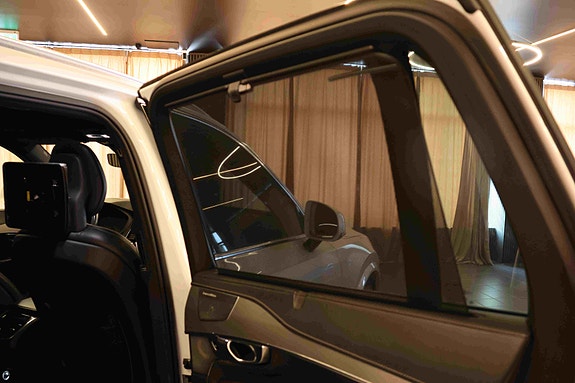 Volvo XC90 15 of 30
