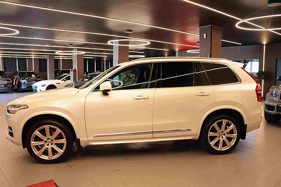 Volvo XC90 6 of 30