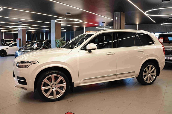 Volvo XC90 5 of 30