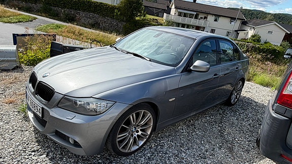 BMW 320d 2 of 15