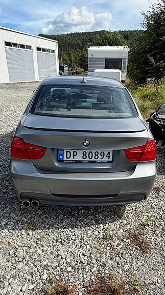 BMW 320d 3 of 15