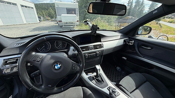 BMW 320d 5 of 15