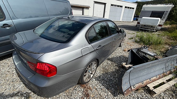 BMW 320d 12 of 15