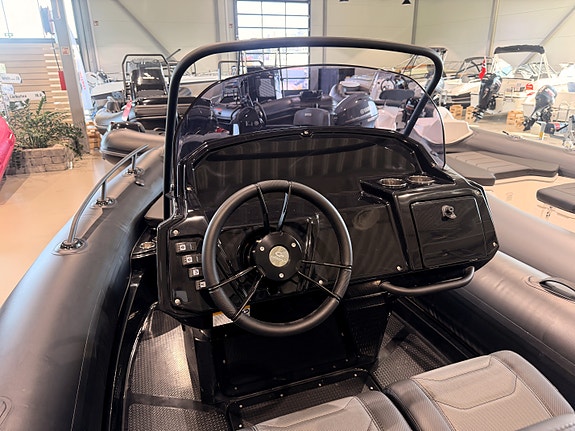 Grand G580 UBE med Yamaha F115 VMAX – Kompakt & premium RIB med smarte løsninger 10 of 14