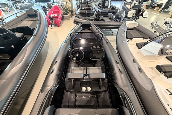 Grand G580 UBE med Yamaha F115 VMAX – Kompakt & premium RIB med smarte løsninger 9 of 14