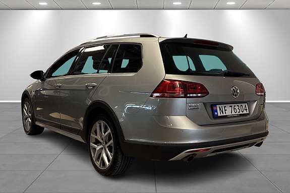 Volkswagen Golf Alltrack 3 of 14