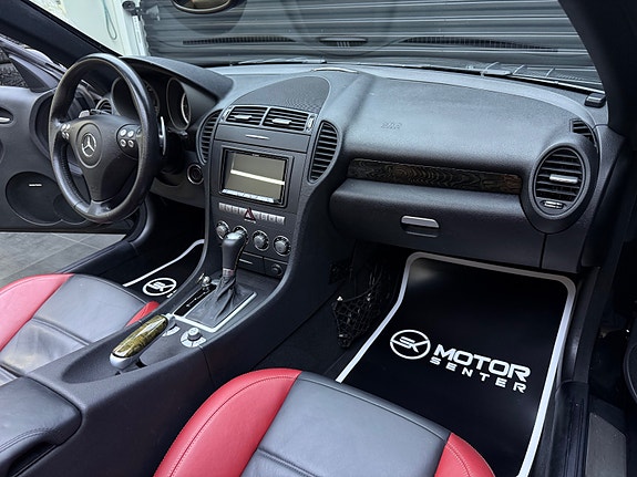 Mercedes-Benz SLK55 11 of 25
