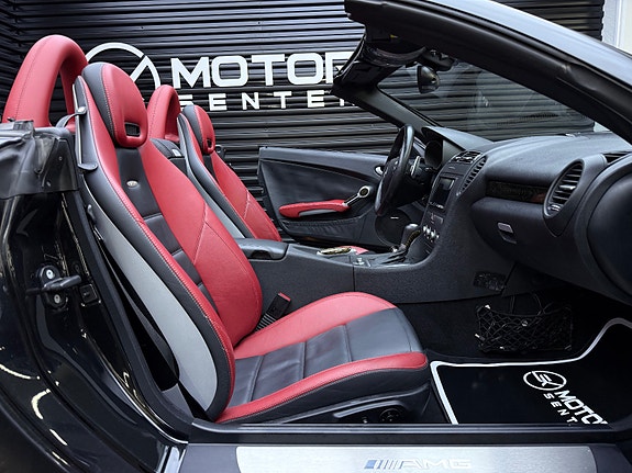Mercedes-Benz SLK55 20 of 25