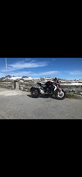 MV Agusta Brutale 800 Dragster 7 of 9