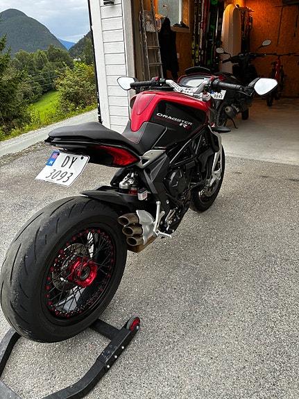 MV Agusta Brutale 800 Dragster 6 of 9