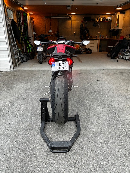 MV Agusta Brutale 800 Dragster 3 of 9