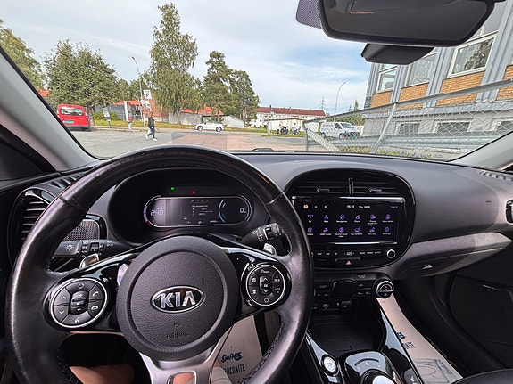 Kia e-Soul 12 of 27
