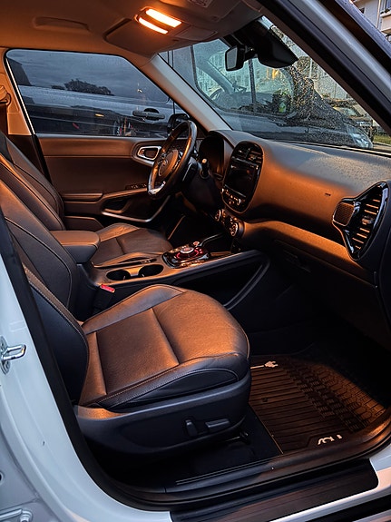 Kia e-Soul 8 of 27