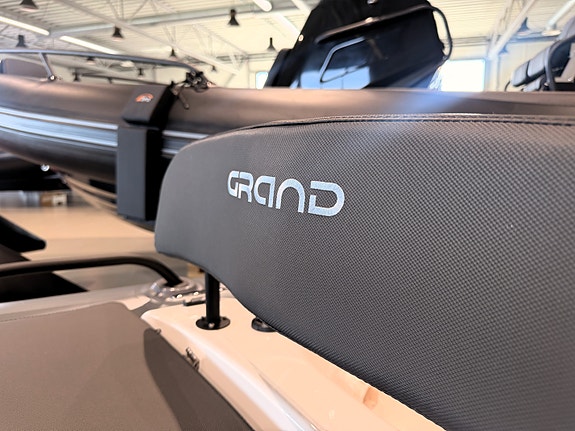 Grand G340 Classic med Yamaha 9,9 hk – Lett og tidløs premium-RIB 9 of 10