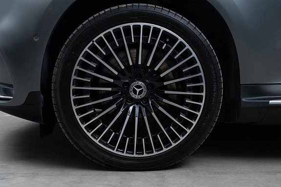 Mercedes-Benz EQC400 5 of 28