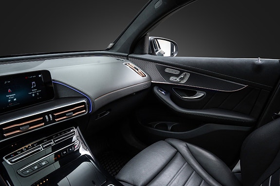 Mercedes-Benz EQC400 15 of 28