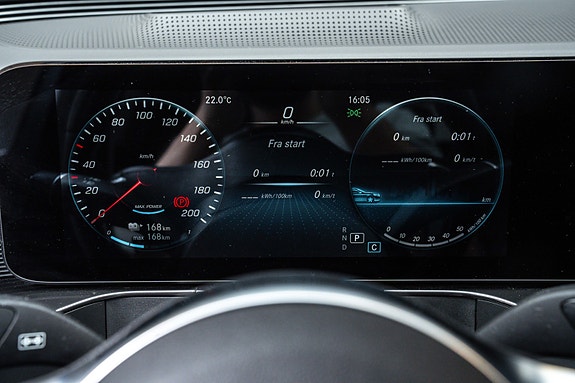Mercedes-Benz EQC400 14 of 28