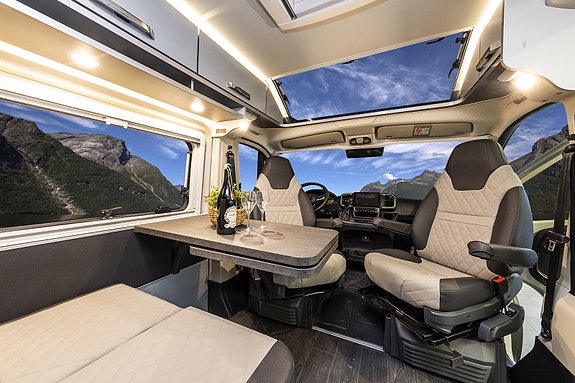 Weinsberg CARABUS GREY EDITION FIRE 600 MQ. Smal på veien, stor innvendig! Truma diesel/el-varme. Mye utstyr! 9 of 27