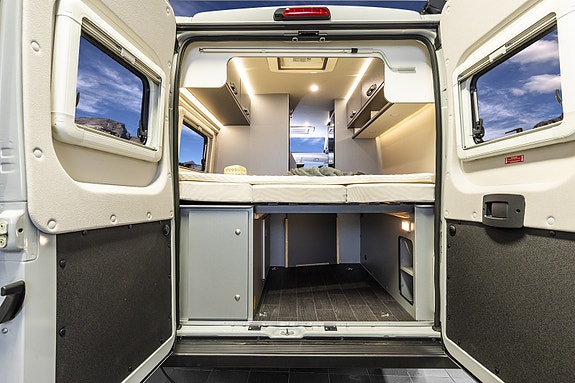Weinsberg CARABUS GREY EDITION FIRE 600 MQ. Smal på veien, stor innvendig! Truma diesel/el-varme. Mye utstyr! 18 of 27