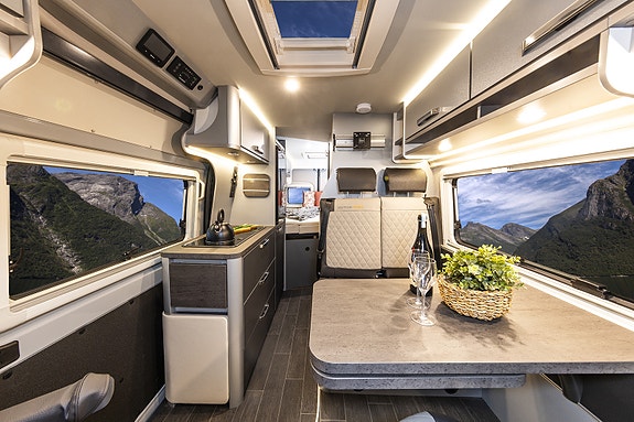 Weinsberg CARABUS GREY EDITION FIRE 600 MQ. Smal på veien, stor innvendig! Truma diesel/el-varme. Mye utstyr! 11 of 27