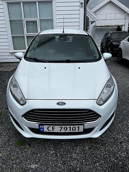 Ford Fiesta 3 of 13