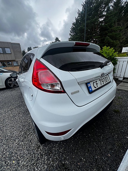 Ford Fiesta 4 of 13
