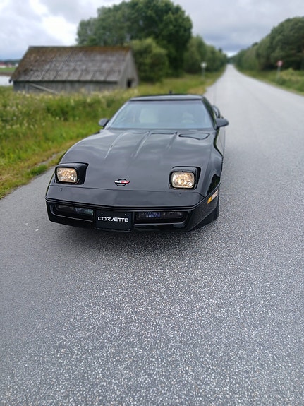 Chevrolet Corvette 2 of 19