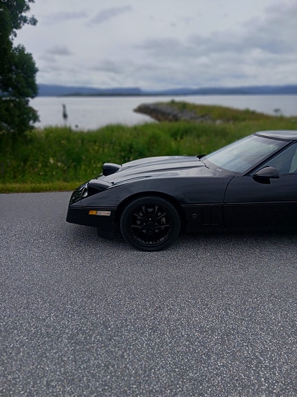 Chevrolet Corvette 4 of 19