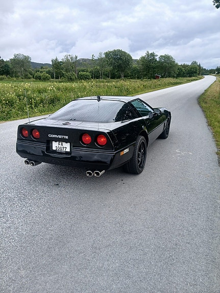 Chevrolet Corvette 6 of 19