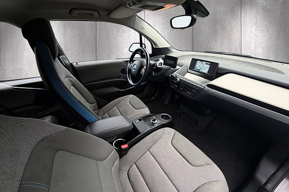 BMW i3 9 of 25