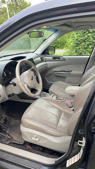 Subaru Forester 4 of 8