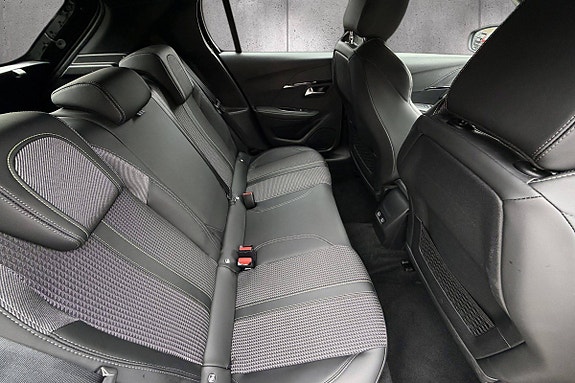 Peugeot 208 20 of 27