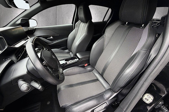Peugeot 208 16 of 27