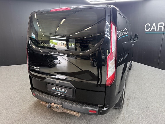 Ford Transit Custom 11 of 30