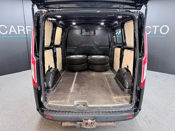Ford Transit Custom 13 of 30