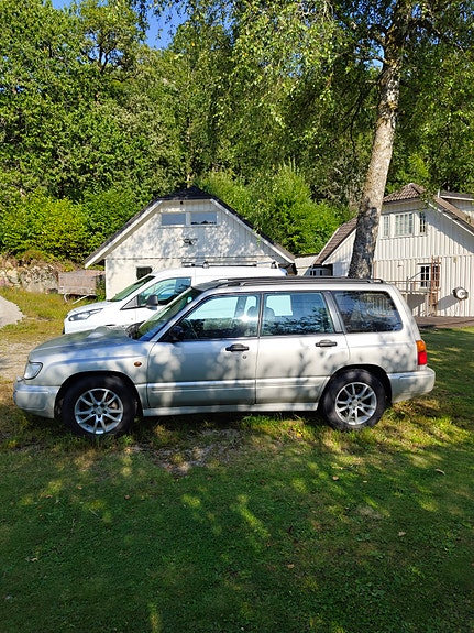 Subaru Forester 2 of 30