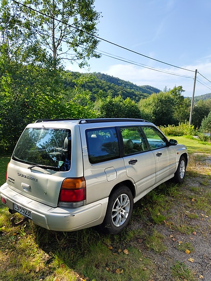 Subaru Forester 5 of 30