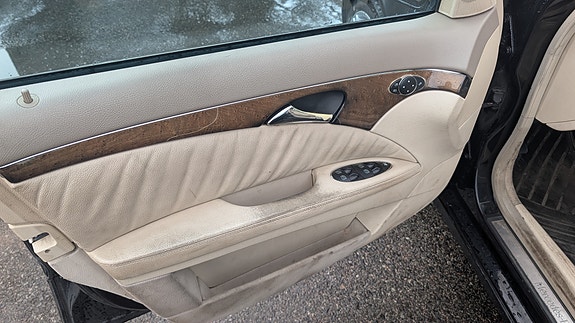 Mercedes-Benz E220 d 9 of 14