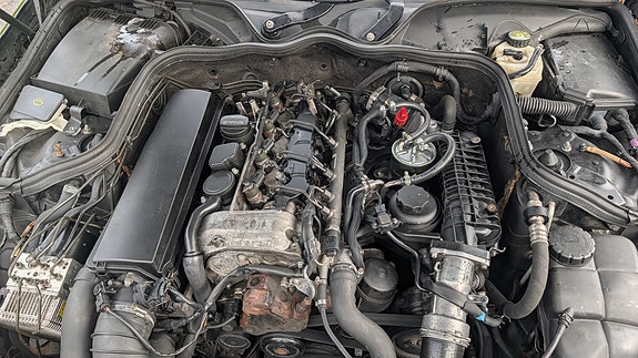 Mercedes-Benz E220 d 12 of 14