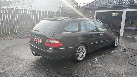 Mercedes-Benz E220 d 4 of 14