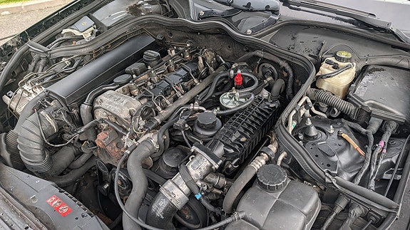 Mercedes-Benz E220 d 13 of 14