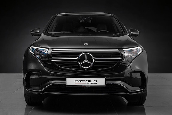 Mercedes-Benz EQC400 3 of 30