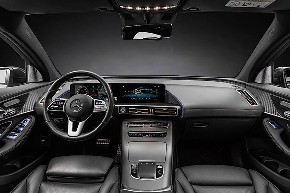 Mercedes-Benz EQC400 15 of 30